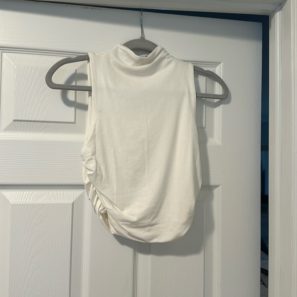 White Ruched Sleeveless Crop Top - Picture 1 of 4